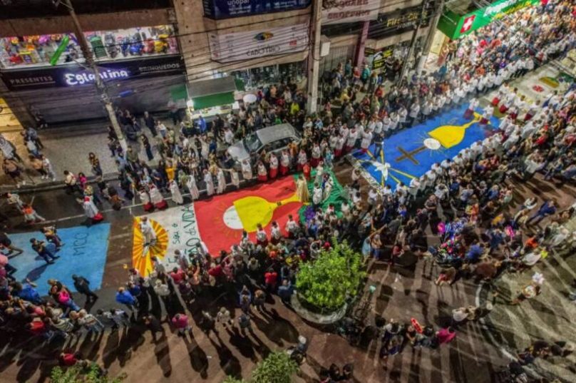 A celebração de Corpus Christi em Cabo Frio, marcada para o dia 19 de junho, terá como ponto alto a confecção dos tradicionais tapetes de sal / foto divulgação