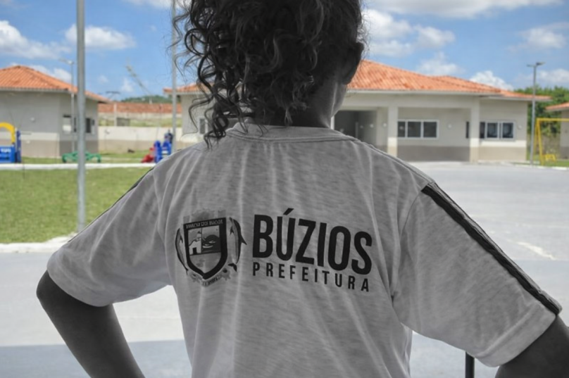 Falta de uniformes e material escolar preocupa pais no início do ano letivo