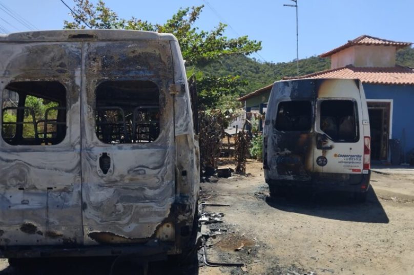 Francisco e sua família enfrentam a perda de suas vans, que eram a única fonte de sustento há 27 anos. A luta para recomeçar começa agora, com o apoio de todos