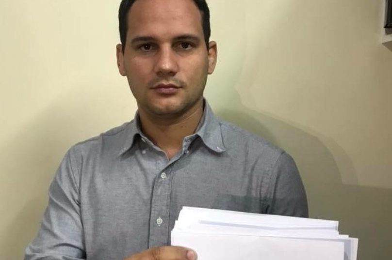 Vereador de Cabo Frio entra com pedido de impeachment do prefeito Marquinho Mendes