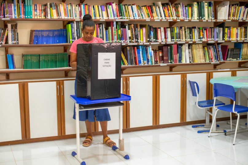 Márcia da Conceição, 44 anos, é mãe de uma aluna do Paulo Freire. | Foto: Matheus Coutinho