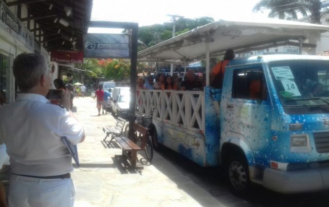 Trollers ficam estacionados em frente aos estabelecimentos. Foto: Divulgação