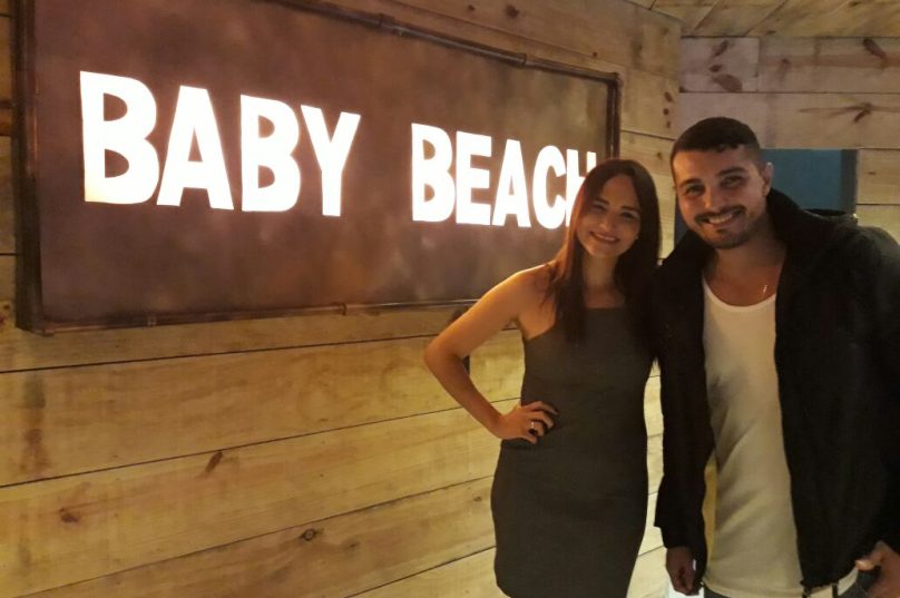 Na foto Carolina Marie e Thiago Fernandes sócios junto com Yasmin Carrilho da Baby Beach