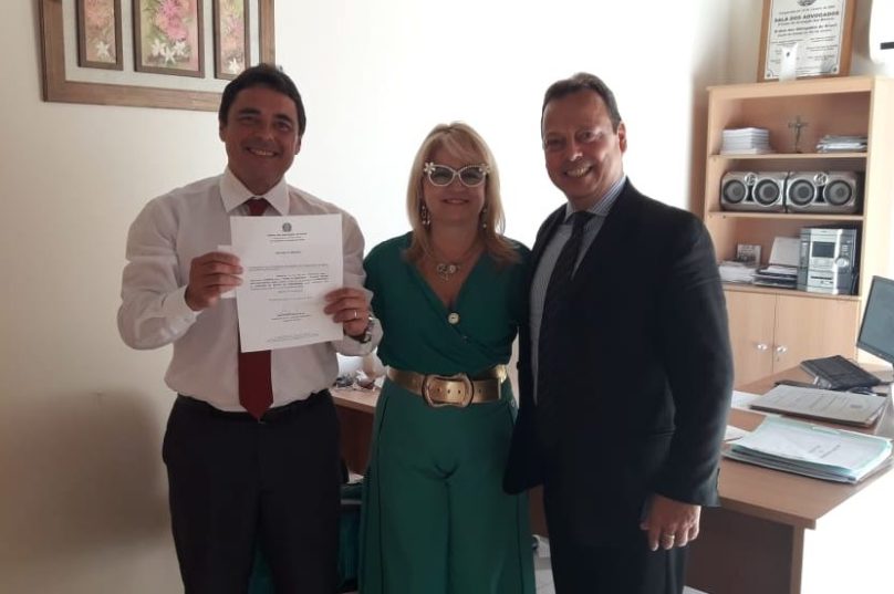 Racine, Shirlei Coutinho e o presidente da OAB Búzios,