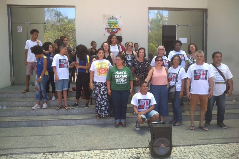 Ato desta terça-feira em frente à Prefeitura de Cabo Frio/ Foto divulgação