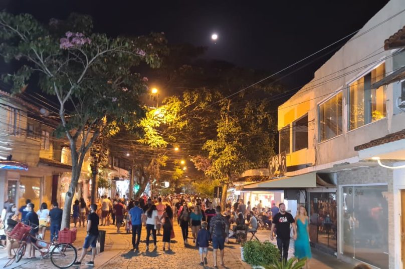 Turibio noite feriado
