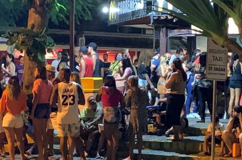 Evento clandestino em Búzios (Fevereiro 2021). Imagem: Redes Sociais | Reprodução