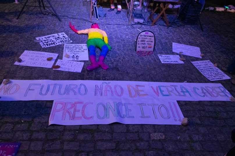 Grupo lembrou as mortes motivadas pelo preconceito.