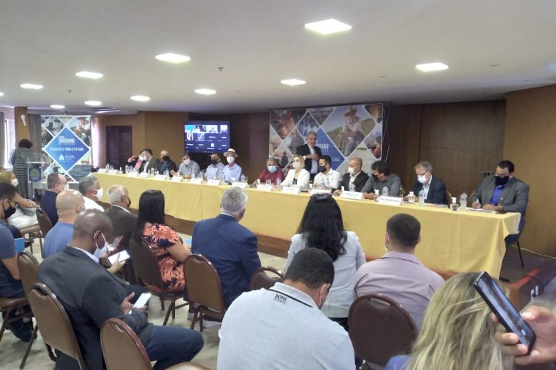 Evento apresentou  o Fundo Soberano, aplicação financeira  proveniente dos royalties que vai ser aplicado em infraestrutura, tecnologia e educação em todo o Estado. Foto: Prensa de Babel