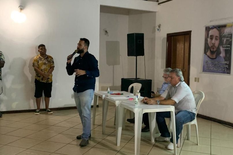Parlamentar fez uma prestação de contas na quarta-feira (21) e reuniu dezenas de pessoas em um salão na Marina. Foto divulgação