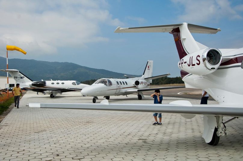 A pista tem 1300x30 e capacidade para até 26 aeronaves simultaneamente  e apta a receber voos de pequeno porte, como jatos executivos, táxis aéreos e helicópteros. Foto: Ernesto Galiotto.