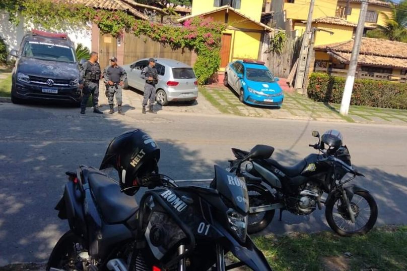 Vítima foi encontrada entre os bairros João Fernandes e Brava no início da tarde desta sexta-feira (22). Foto Guarda Civil de Búzios