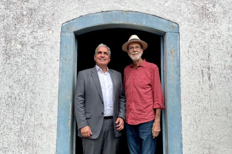 Deputado estadual André Ceciliano e prefeito de Cabo Frio, José Bonifácio, na Fazenda Campos Novos. Foto divulgação.