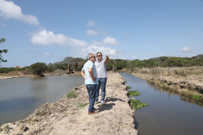 Prefeito Alexandre Martins e o vice-prefeito e secretário de obras Miguel Pereira - Foto Ronald Pantoja