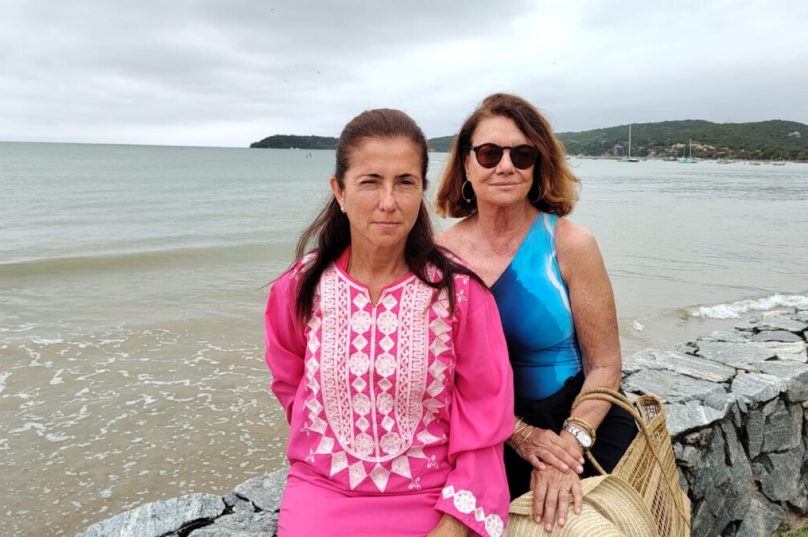 Kiki Lessa, presidente da  nova associação, e a vice-presidente da instituição, Thereza Brandão explicam que o obejtivo é  "evitar a morte da Praai de Manguinhos - Prensa de Babel