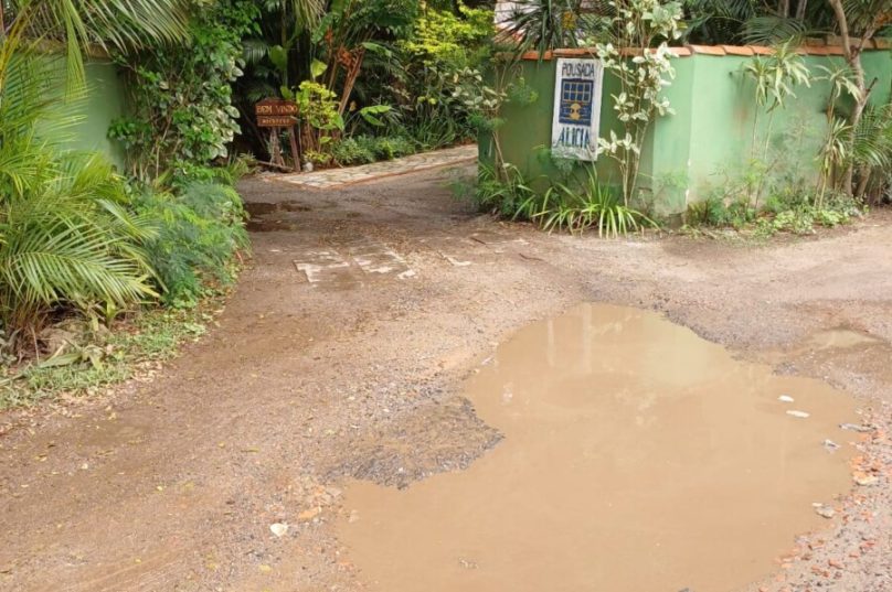 Imagens enviadas pelo morador flagram pontos e alagamento no bairro Manguinhos.

Foto Paulo Maurício Rocha