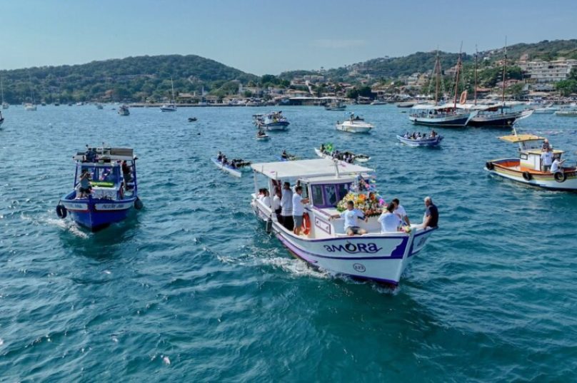Barcos decorados em homenagem à São Pedro/ Crédito: Prefeitura de Búzios