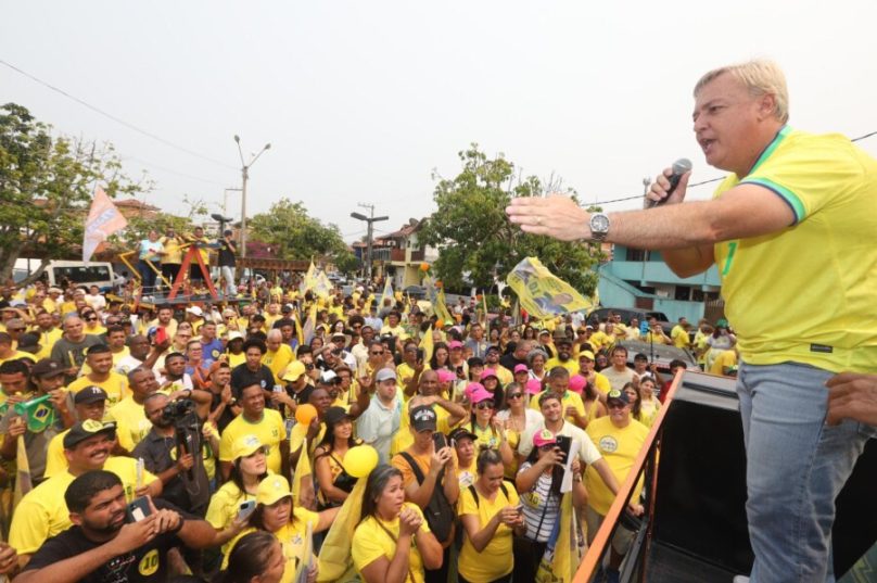 Alexandre Martins durante um de seus comicios nesta eleição  (REPRODUÇÃO)