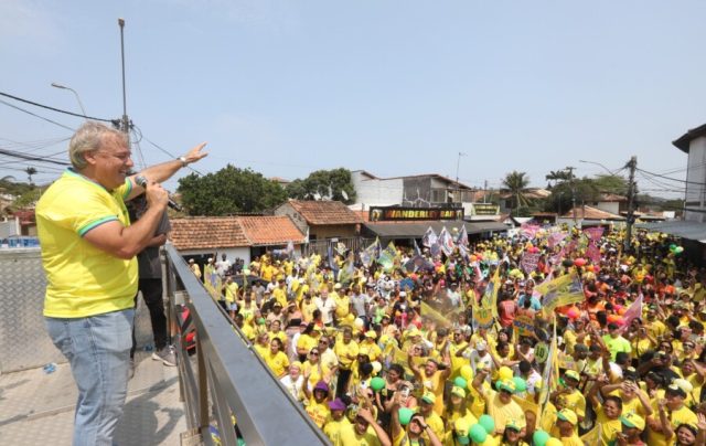 Na utltima caminhada realizada pelo atual prefeito houve uma público estimado em cerca de 5 mil pessoas - Foto Ronald Pantoja