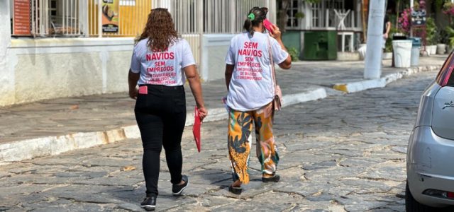 Comefrcaintes e outras categorias já circilando nas ruas do centro demontrando inssatisfação