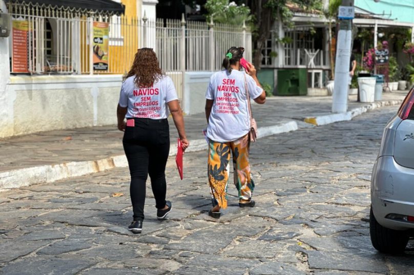 Comefrcaintes e outras categorias já circilando nas ruas do centro demontrando inssatisfação