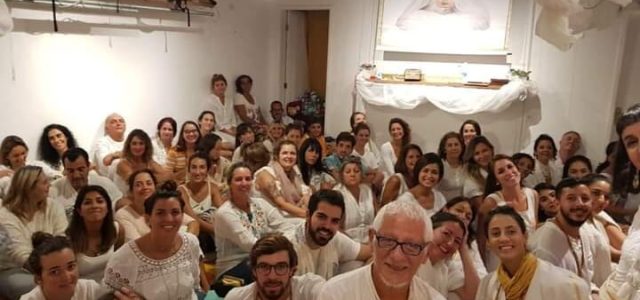 O evento será conduzido pela instrutora de Yoga e de Cura Prânica, Violeta Caminos. (Foto: Divulgação)