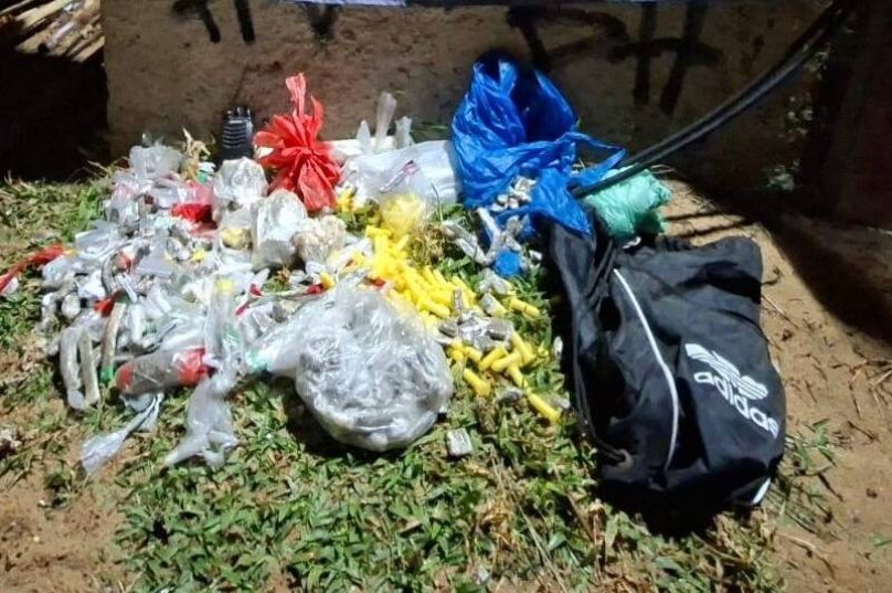Todo o material foi apresentado na Delegacia de Polícia para as medidas cabíveis / foto divulgação