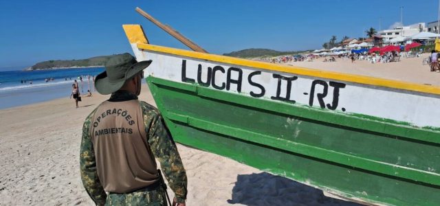Guarda Marítima de Cabo Frio notifica embarcações por infrações ambientais na Ogiva e no Peró nesta quarta (16) / foto divulgação