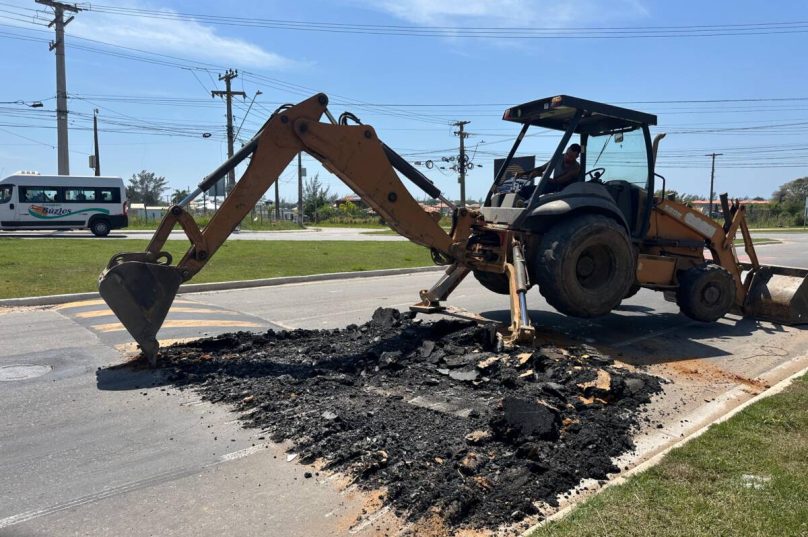 Remoção das lombadas recém-instaladas próximas à Faetec, que vinham provocando congestionamentos e reclamações de motoristas / divulgação