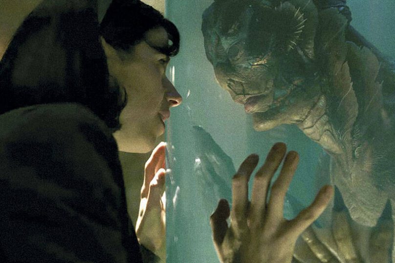 Gran Cine Bardot exibe sessões gratuitas e filmes premiados em Búzios entre 9 e 12 de outubro. Confira a programação / poster A Forma da Água de Benicio del Toro