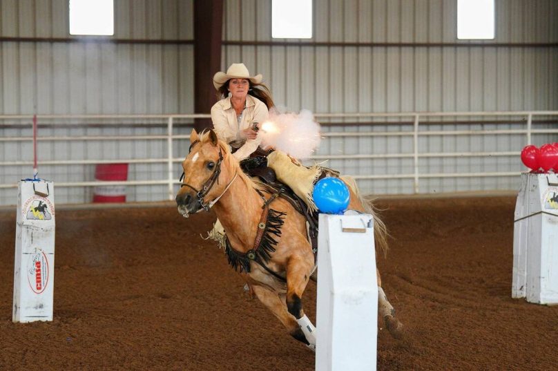 Cowboy Mounted Shooting é lançado oficialmente no Brasil