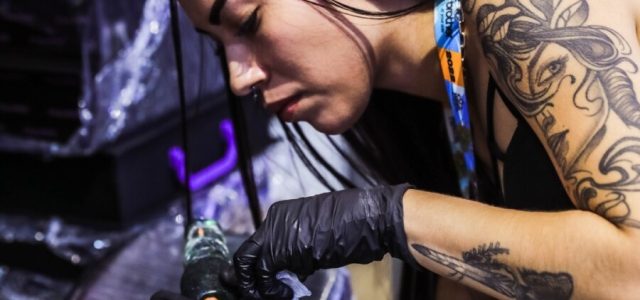 Doação de cursos profissionalizantes de tattoo e piercing