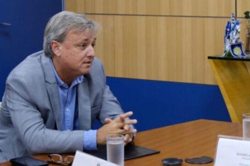 alexandre e daniela carneiro