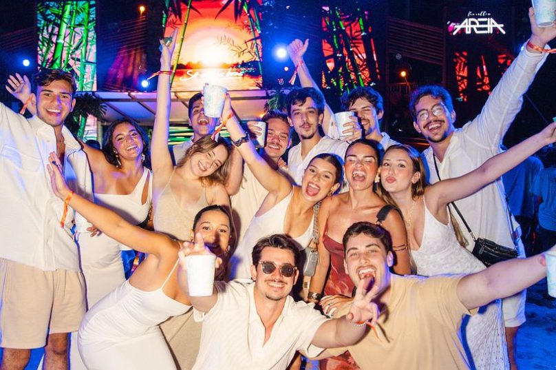 Terceira edição do Réveillon Areia acontece no Clube Aretê, em Búzios, com programação de festas e atividades esportivas / foto divulgação