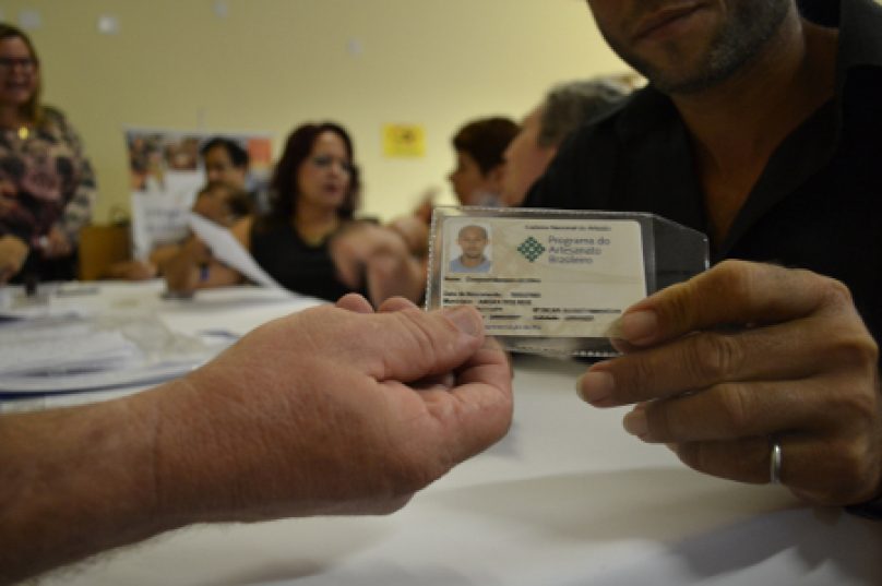 artesãos de outros municípios já receberam a carteira