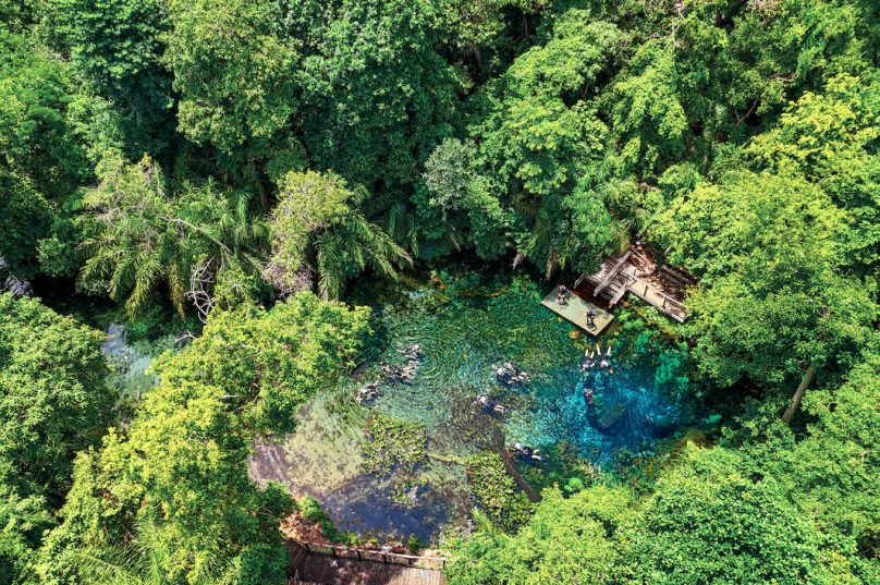 Nascente Azul é o atrativo mais visitado de Bonito (MS)