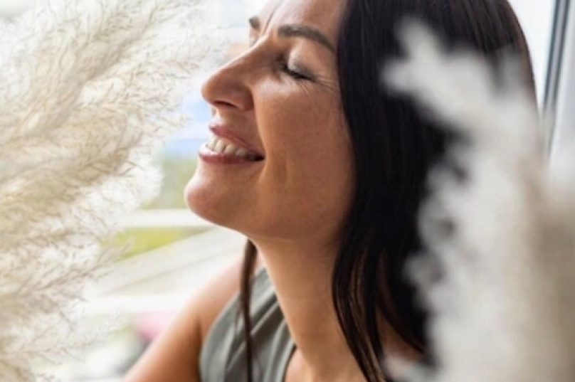 Especialista destaca os desafios hormonais nas diversas fases da vida da mulher