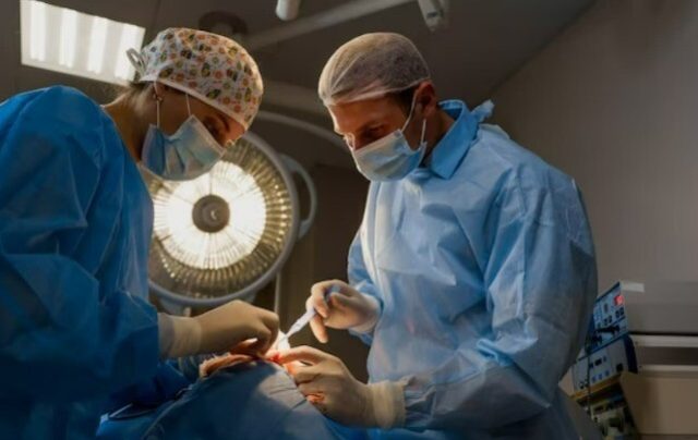 Brasil tem aumento de cirurgias plásticas em homens