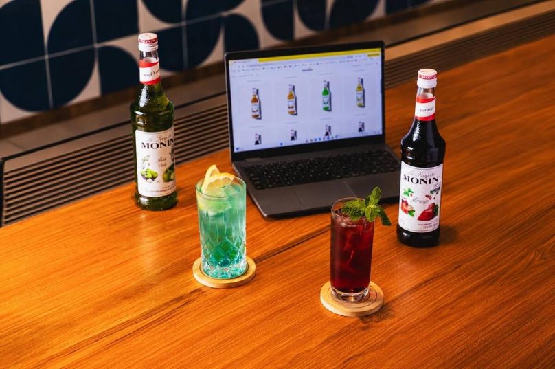 MONIN, marca de xaropes para drinks, lança e-commerce