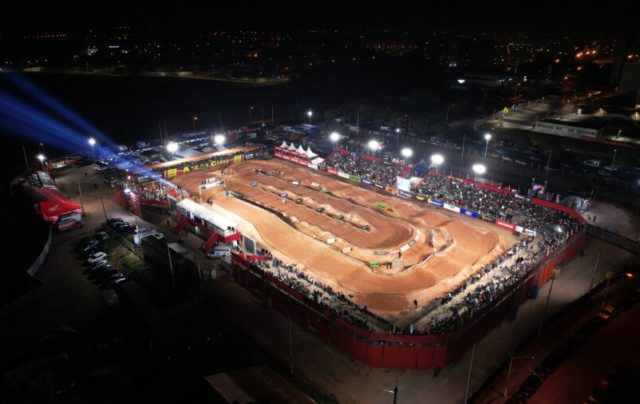 Escocês vence a segunda etapa do Arena Cross em Jundiaí-SP