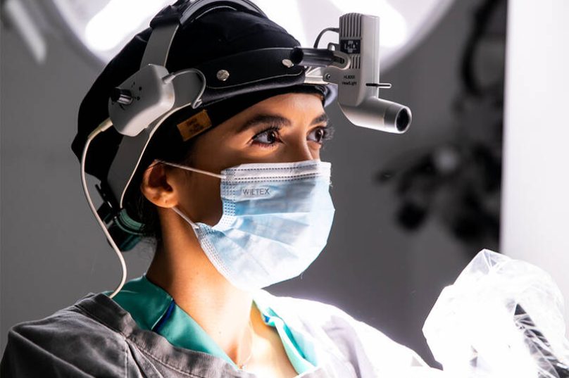 Médica otorrino explica sobre rinoplastia funcional e segura