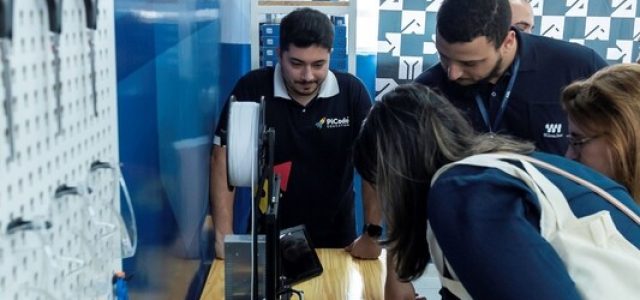 Projeto Engenhoka leva robótica a escolas públicas