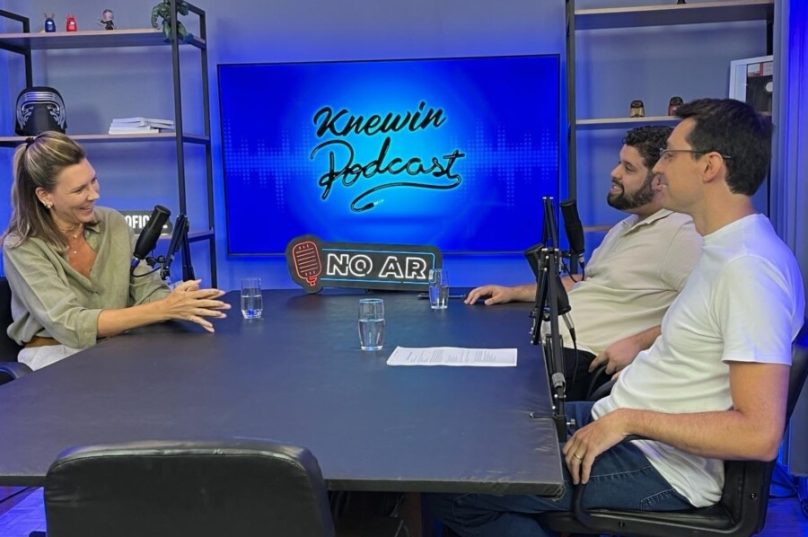 Janaina Weigel é a nova convidada do Knewin Podcast