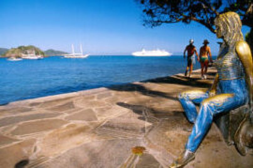 Escultura Brigite Bardot, em Búzios. Imagem: Reprodução