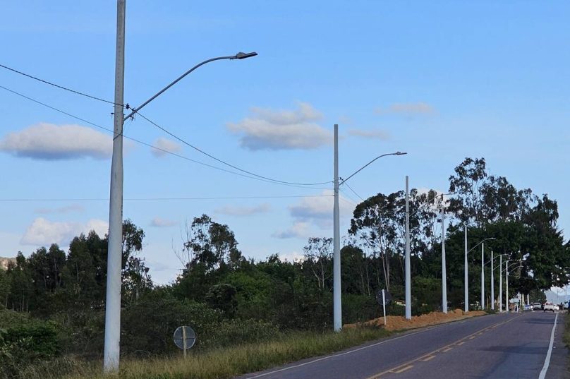Expansão elétrica aquece mercado de postes de fibra de vidro