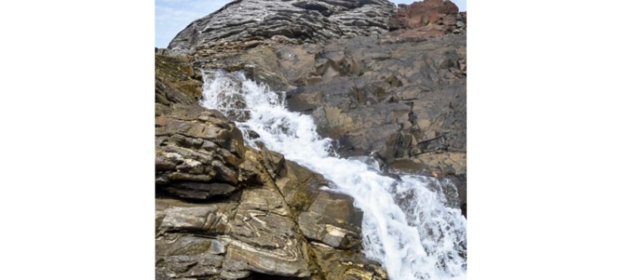 A Cachoeira Salgada é uma ótima escolha para os amantes de trilha e aventureiros. O espetáculo começa desde o início do caminho até o destino final. Imagem: Matheus Coutinho