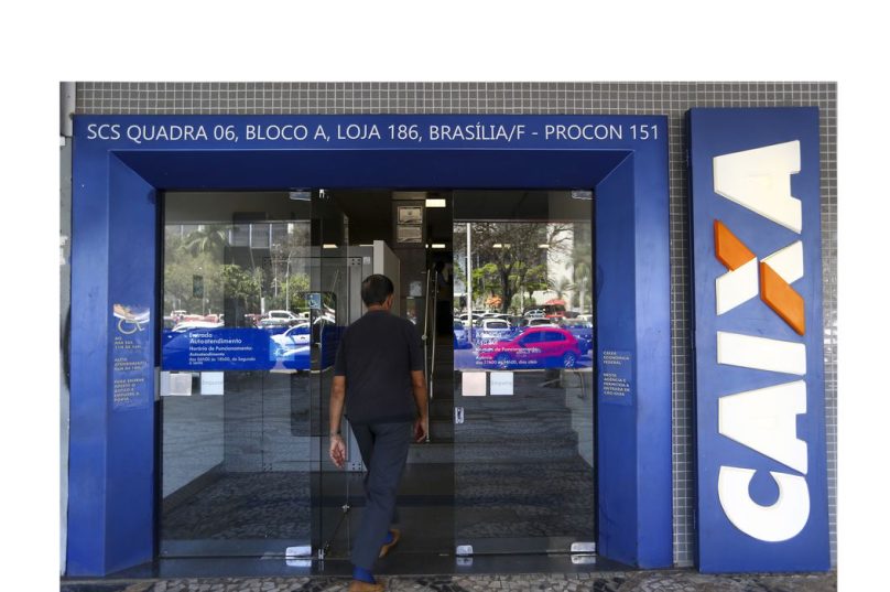 Caixa Econômica Federal inicia hoje (13) a liberação do saque de até R$ 500 em contas do Fundo de Garantia do Tempo de Serviço (FGTS).