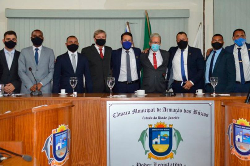 Somente o vereador Raphael Braga esteve contrário à decisão. Foto reprodução
