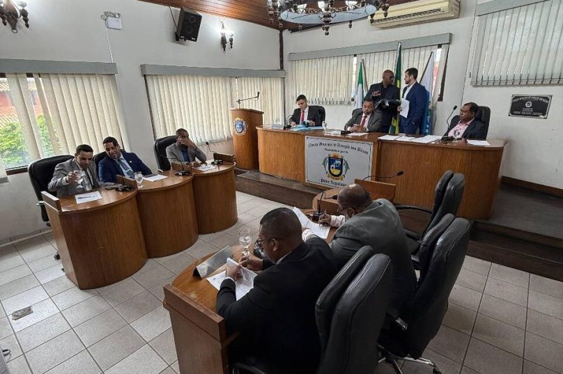 Câmara de Búzios aprova LDO 2026 com emendas; lei fixa 2% da receita em emendas, metade para saúde, e assegura revisão de servidores / divulgação