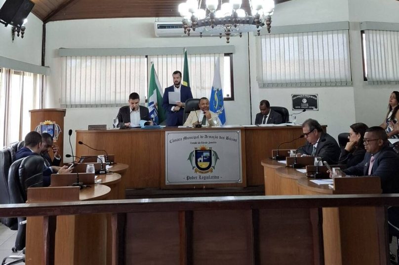 Vereadores analisam projetos sobre pesca artesanal e segurança de mulheres durante sessão da Câmara de Búzios / divulgação